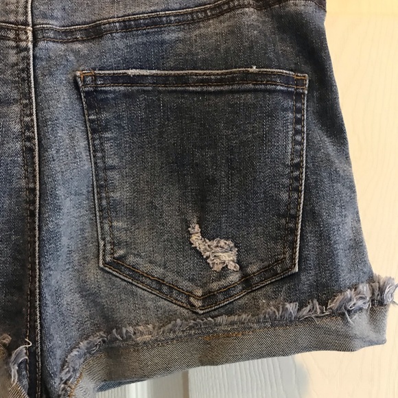 High Wasted Refuge Shorts - Picture 8 of 8